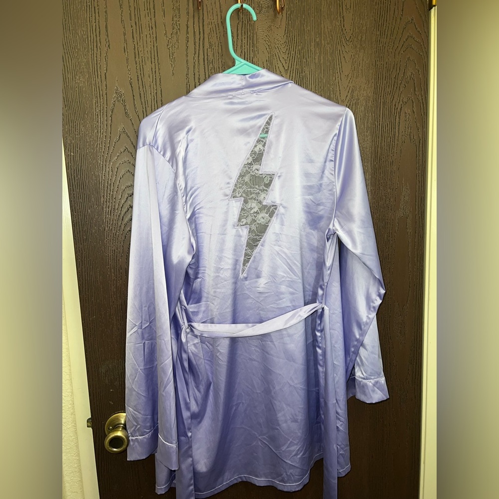 Savage X Fenty Satin Robe with lightning bolt lilac/lavender size XS/S